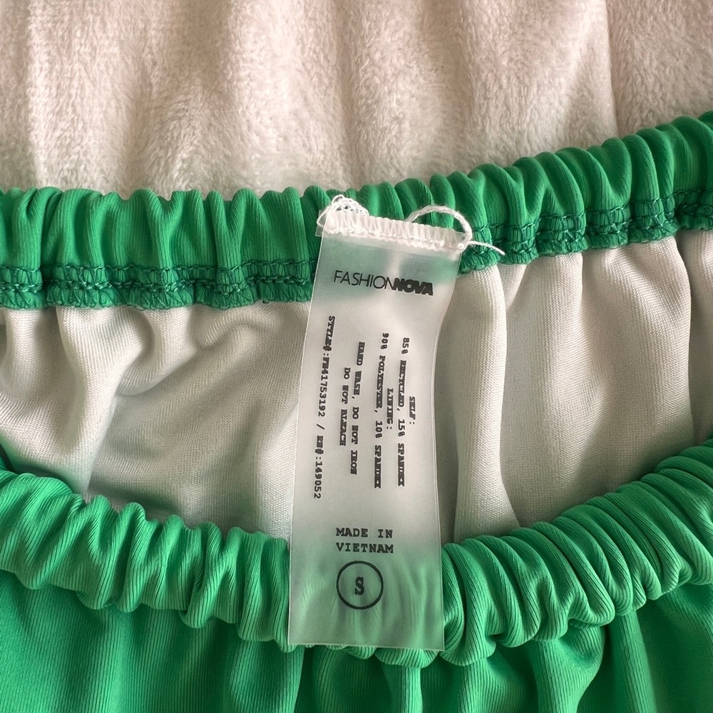 Fashion Nova Emerald Green bikini ๐ - Picture 2 of 2